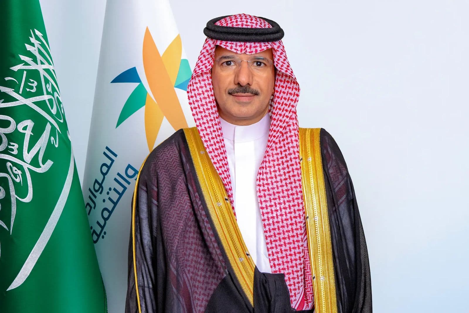 معالي الدكتور/ عبدالله بن ناصر أبوثنين نائب الوزير لقطاع العمل