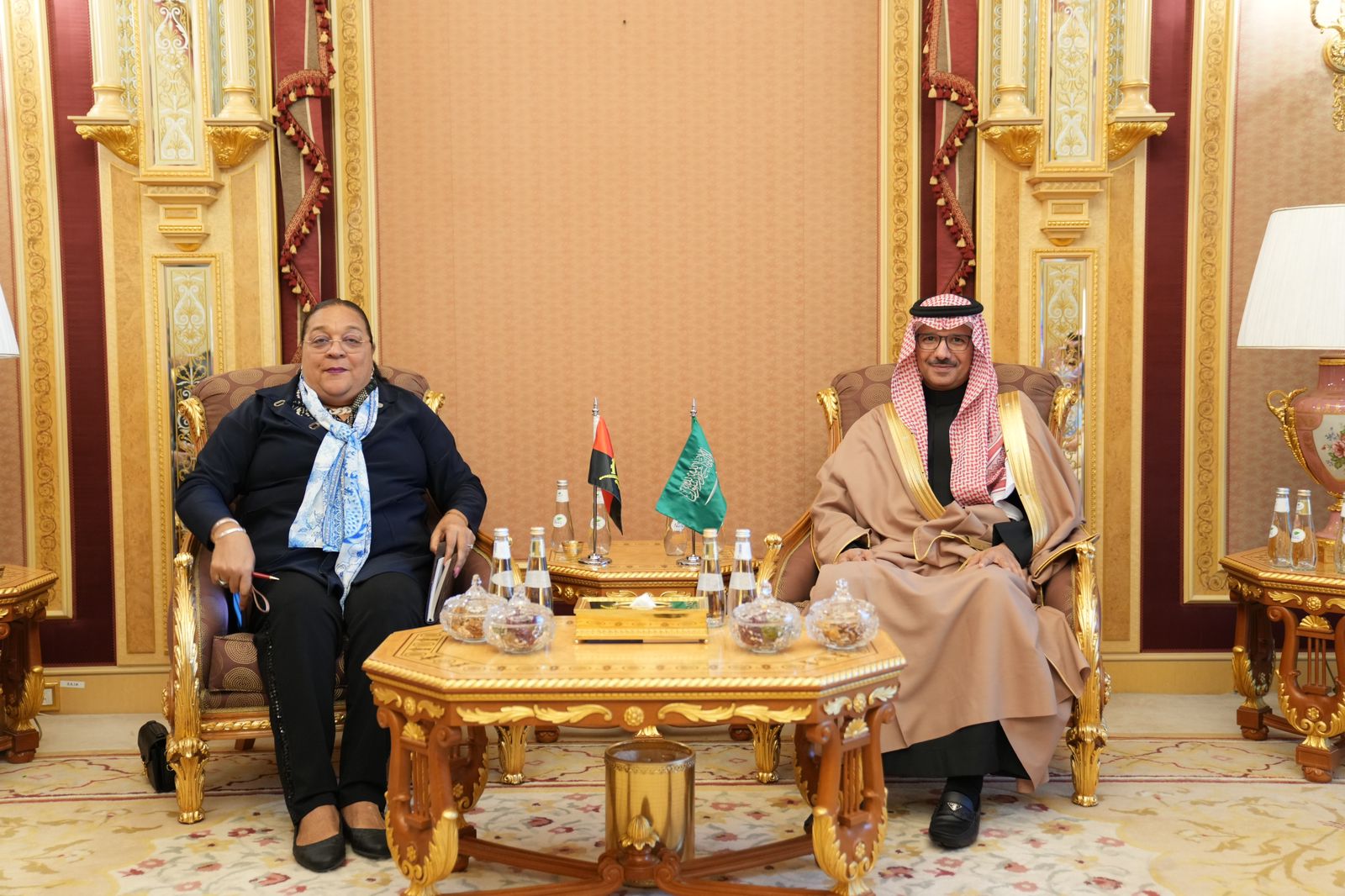معالي وزير العمل والضمان الاجتماعي لجمهورية أنغولا